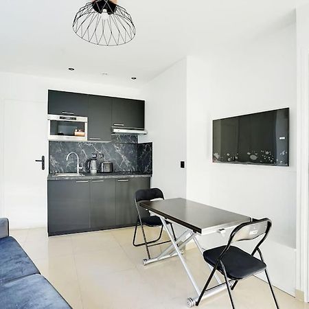 Magnifique 3 Pieces Paris 18Eme Apartment Luaran gambar