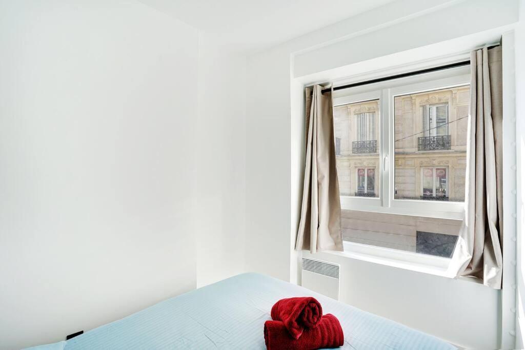 Magnifique 3 Pieces Paris 18Eme Apartment Luaran gambar