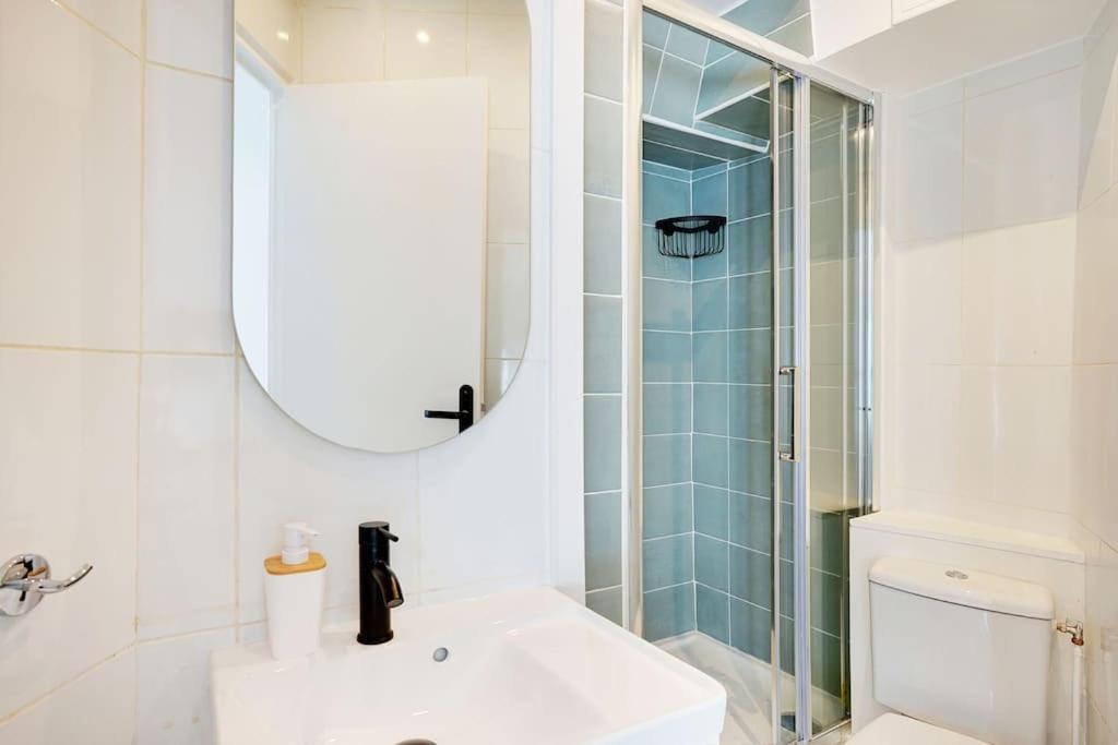 Magnifique 3 Pieces Paris 18Eme Apartment Luaran gambar