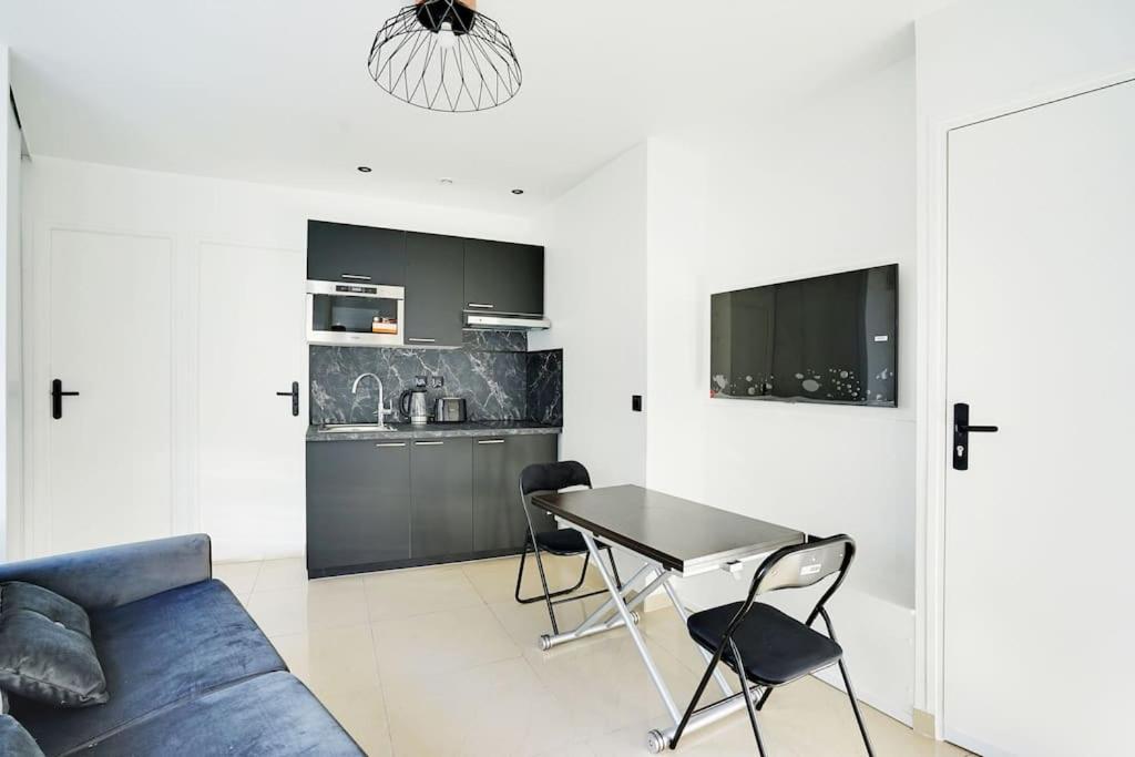 Magnifique 3 Pieces Paris 18Eme Apartment Luaran gambar